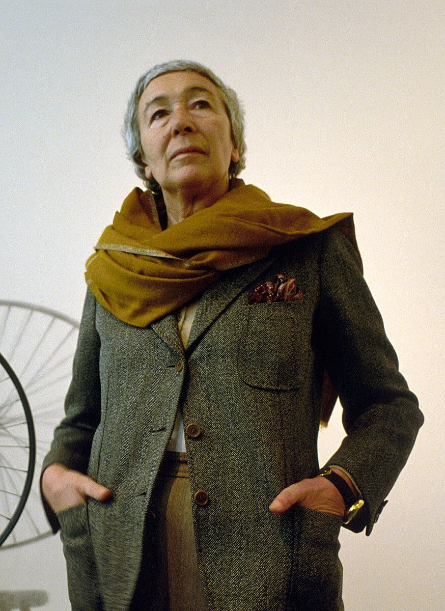 Gae Aulenti wearing the Louis Vuitton Monterey I (photo courtesy Gorup de Besanez)