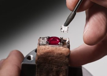 Vacheron Constantin Grand Lady Kalla: la joya del tiempo se viste de color