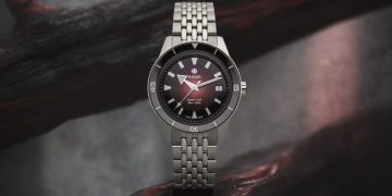 Rado Captain Cook Automatic, en ‘degradé’ burdeos