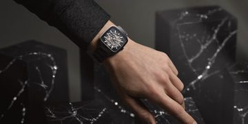 Rado presenta el True Square Skeleton, con diamantes