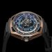 HYT lleva el oro al Conical Tourbillon, con líquido azul en movimiento